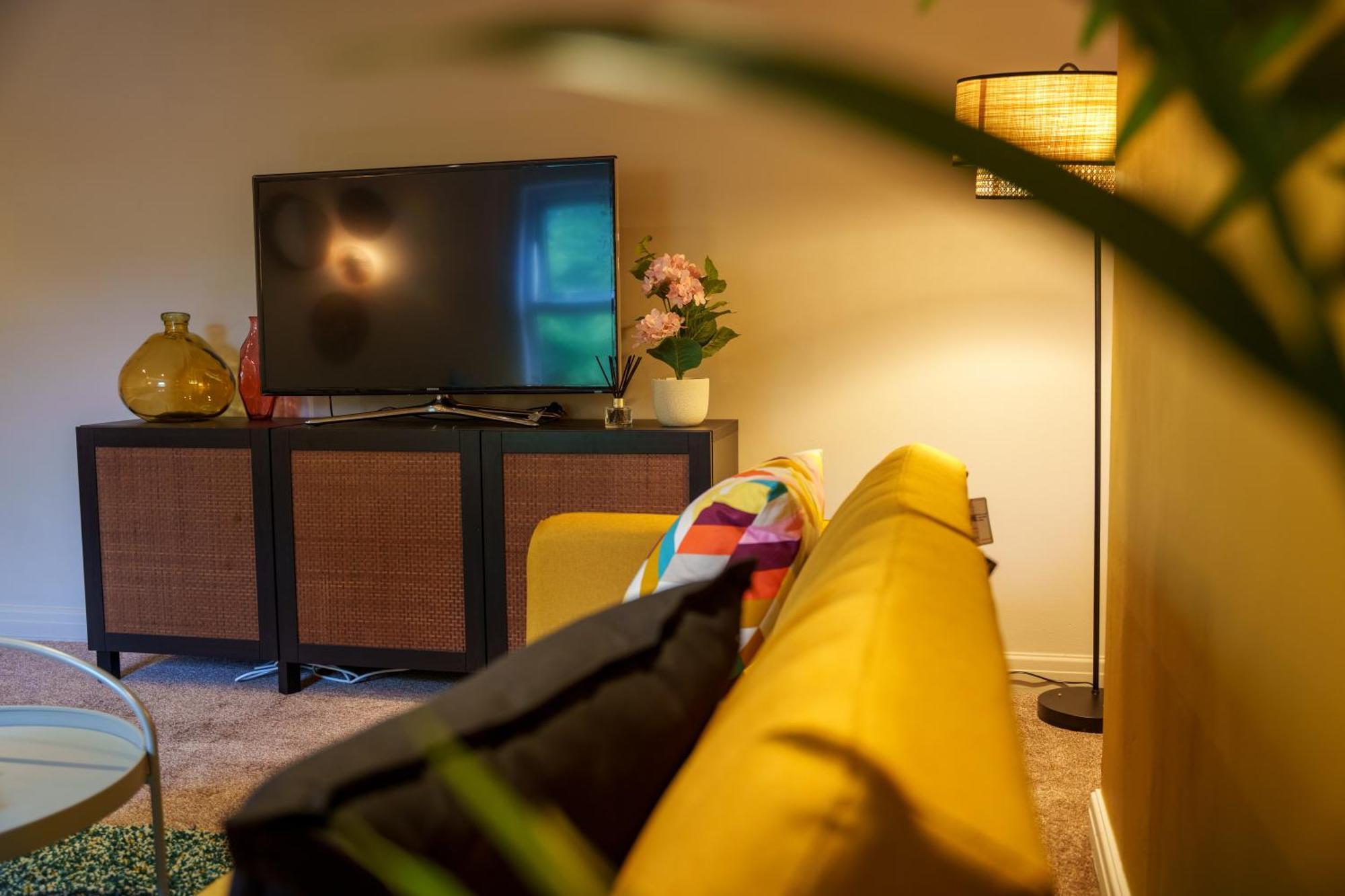 Stay With Airhgt @ Luxe Apartment In Central Harrogate Esterno foto