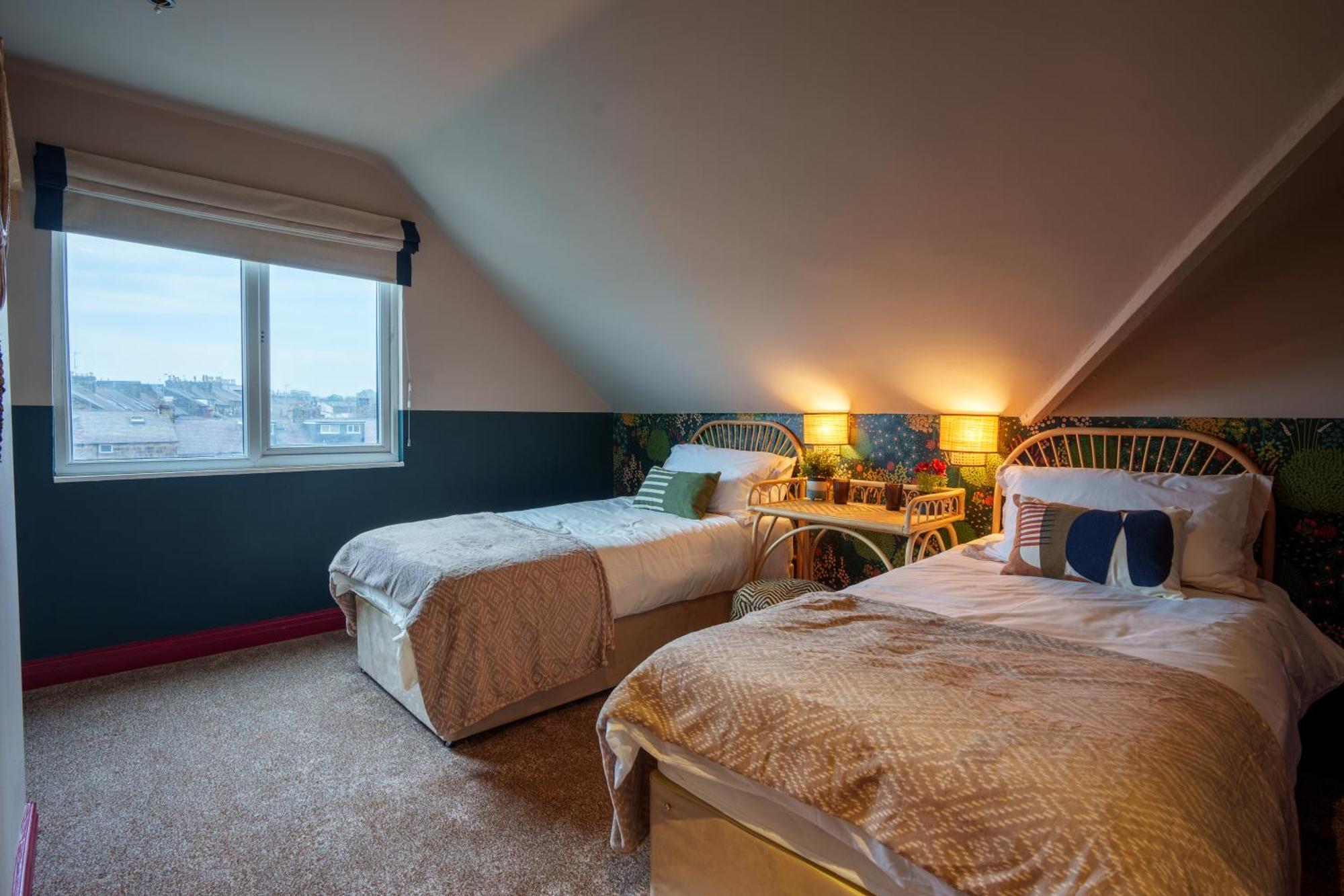 Stay With Airhgt @ Luxe Apartment In Central Harrogate Esterno foto