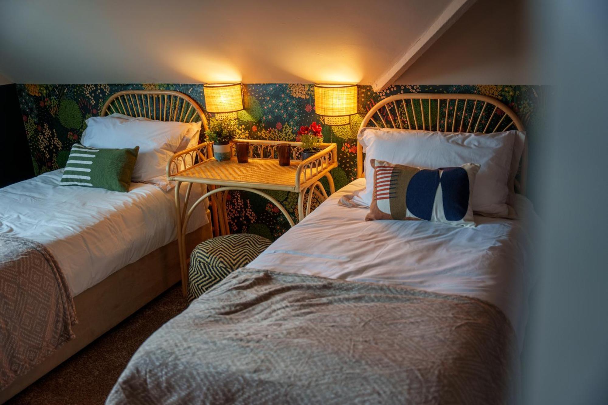 Stay With Airhgt @ Luxe Apartment In Central Harrogate Esterno foto