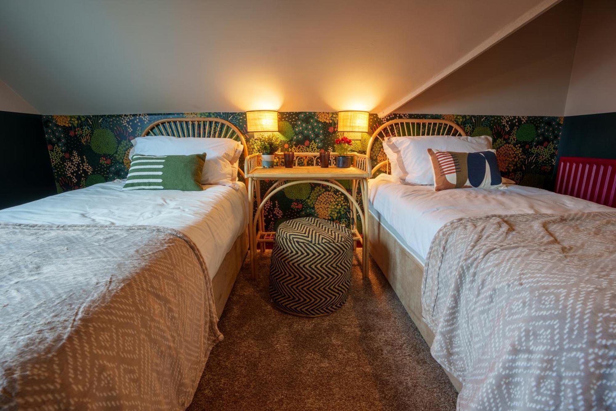 Stay With Airhgt @ Luxe Apartment In Central Harrogate Esterno foto