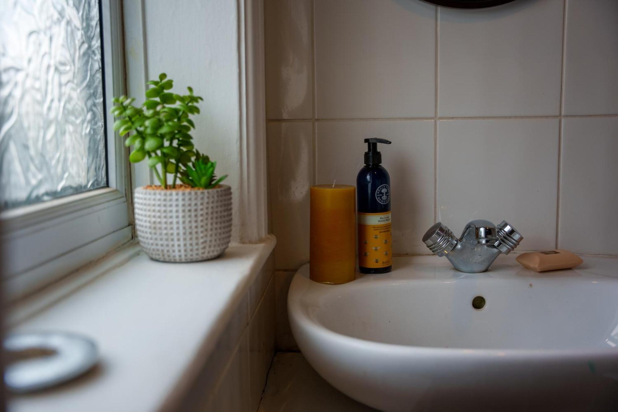 Stay With Airhgt @ Luxe Apartment In Central Harrogate Esterno foto
